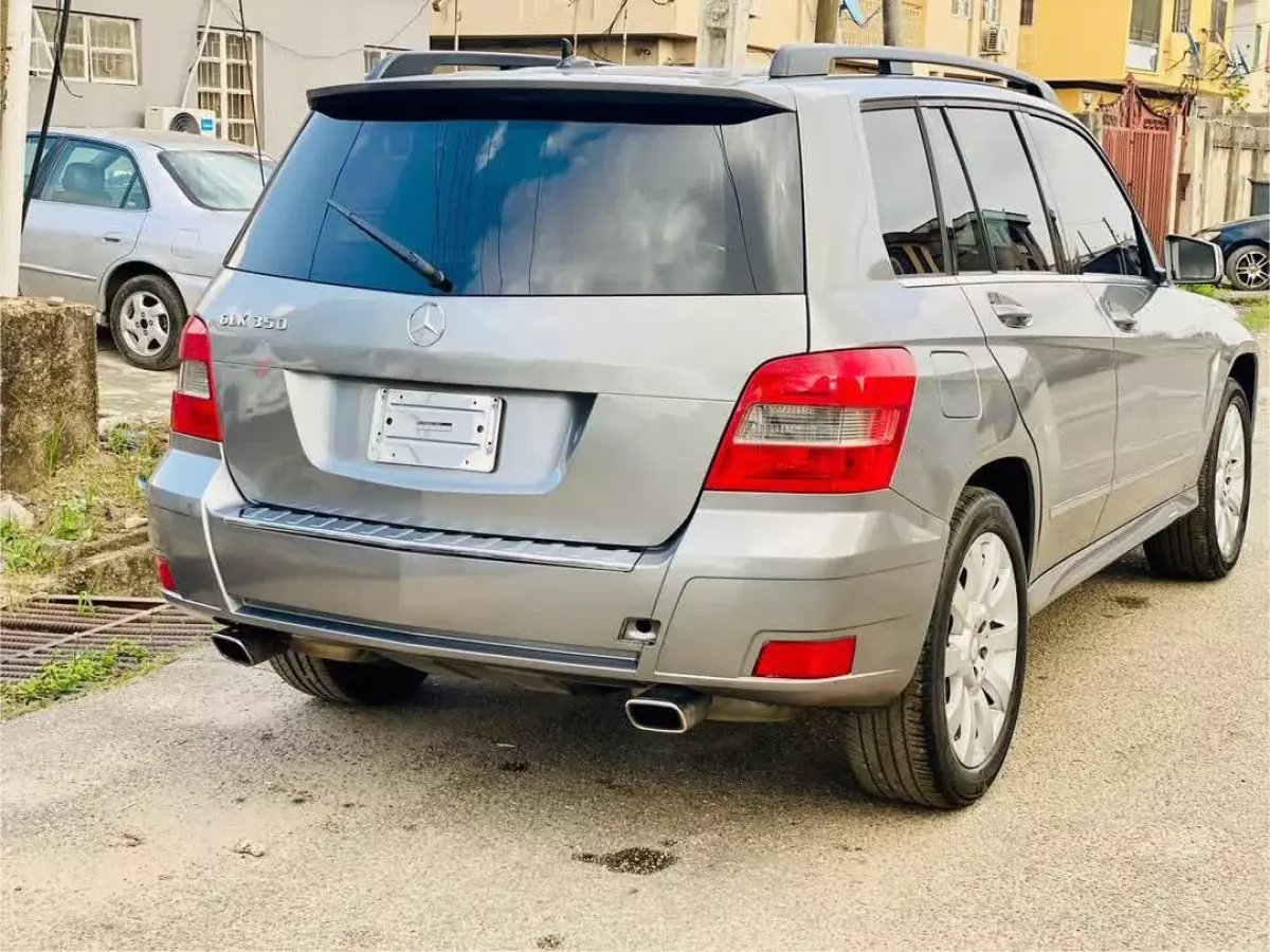 car Back