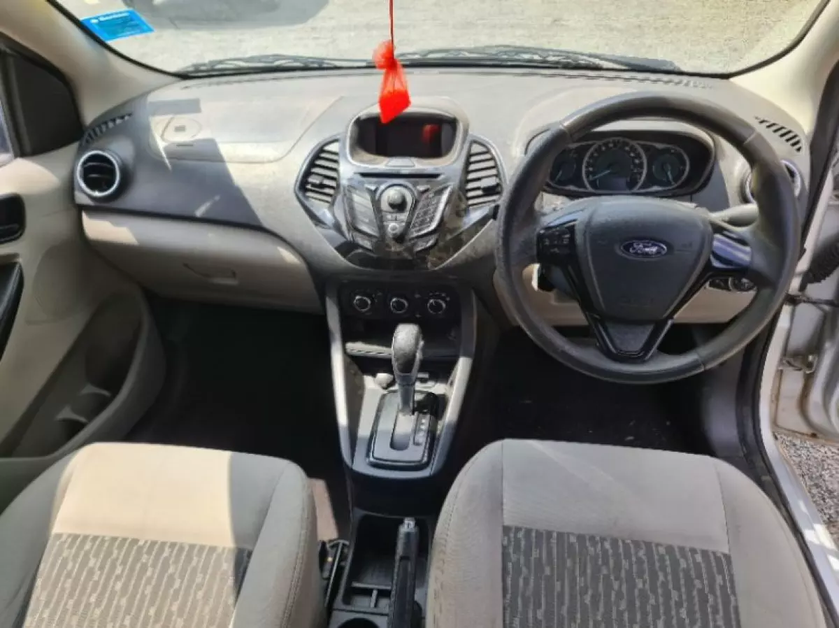 interiorFront