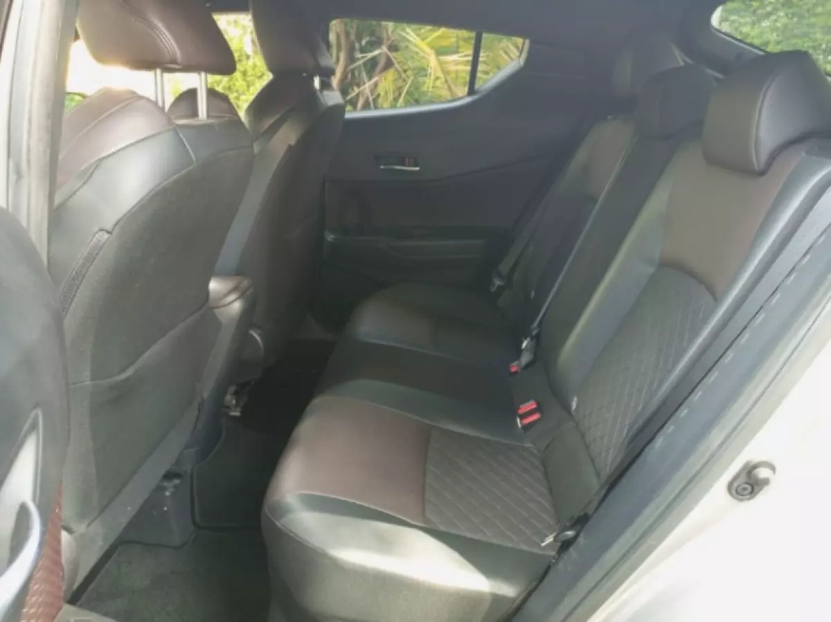 interiorFront