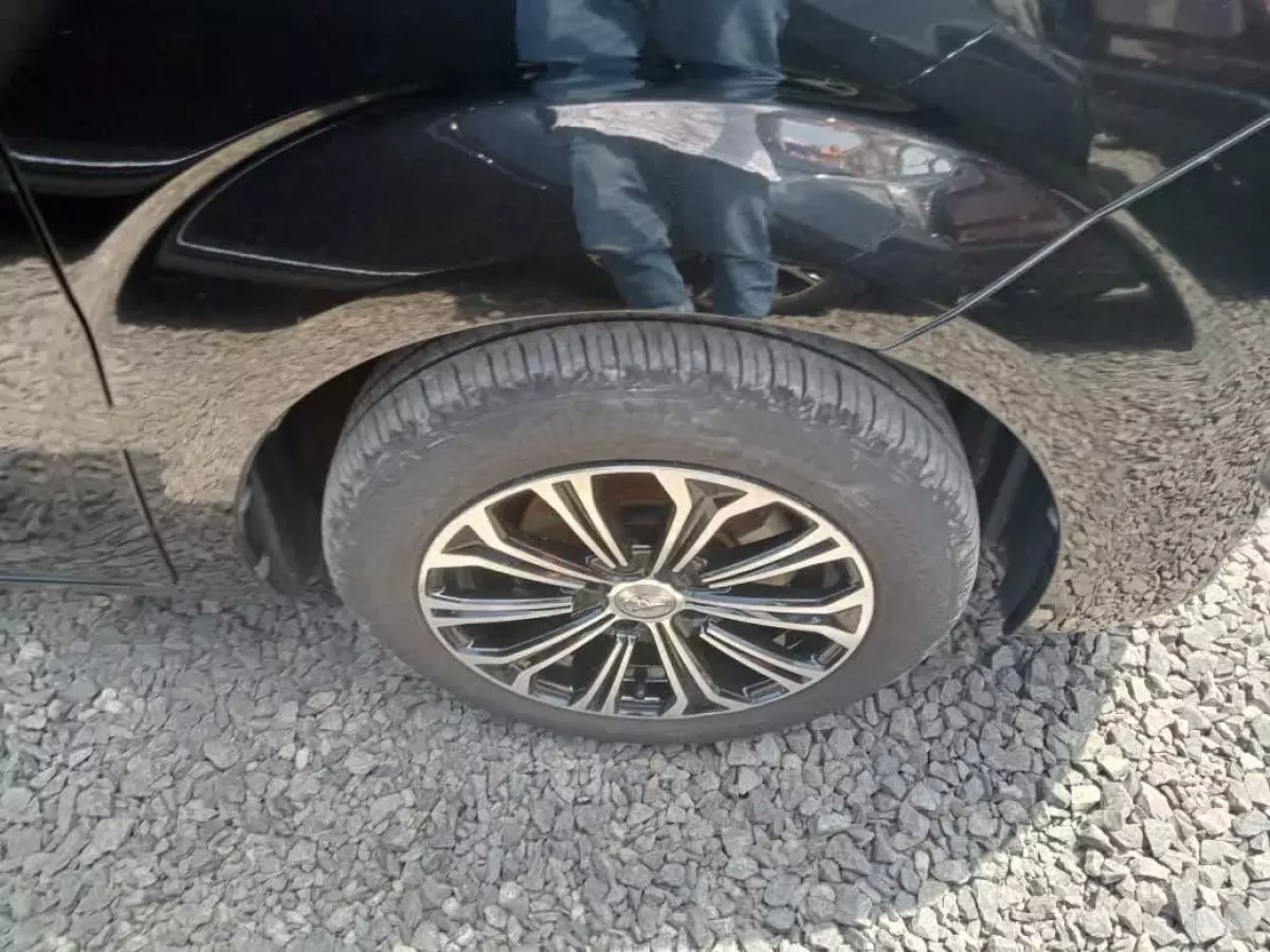 tyre2