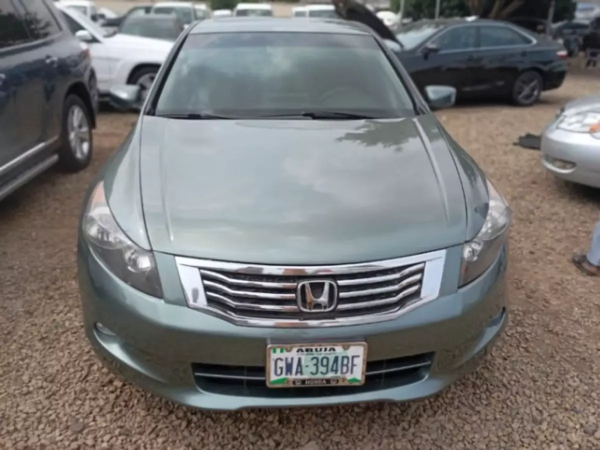 Honda Accord - 2009