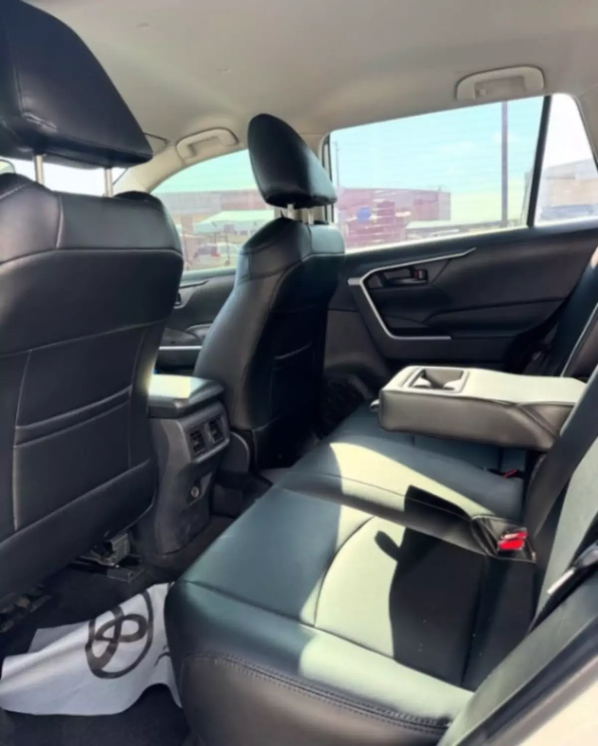 interiorBack