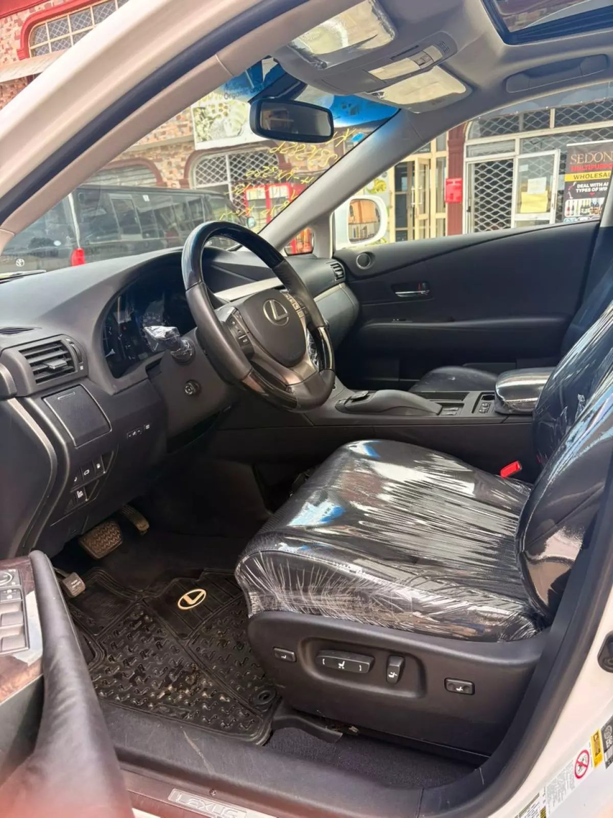 frontInterior