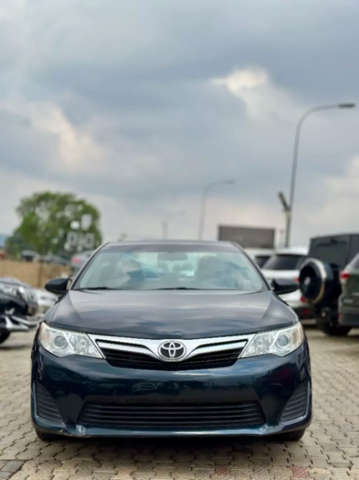 Toyota Camry - 2012