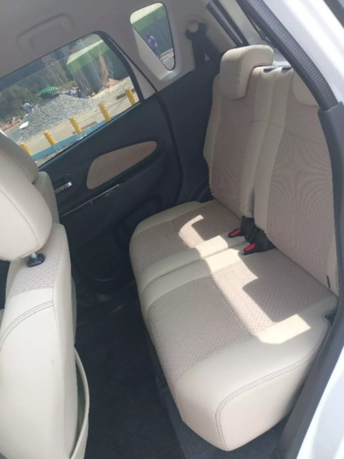 interiorBack