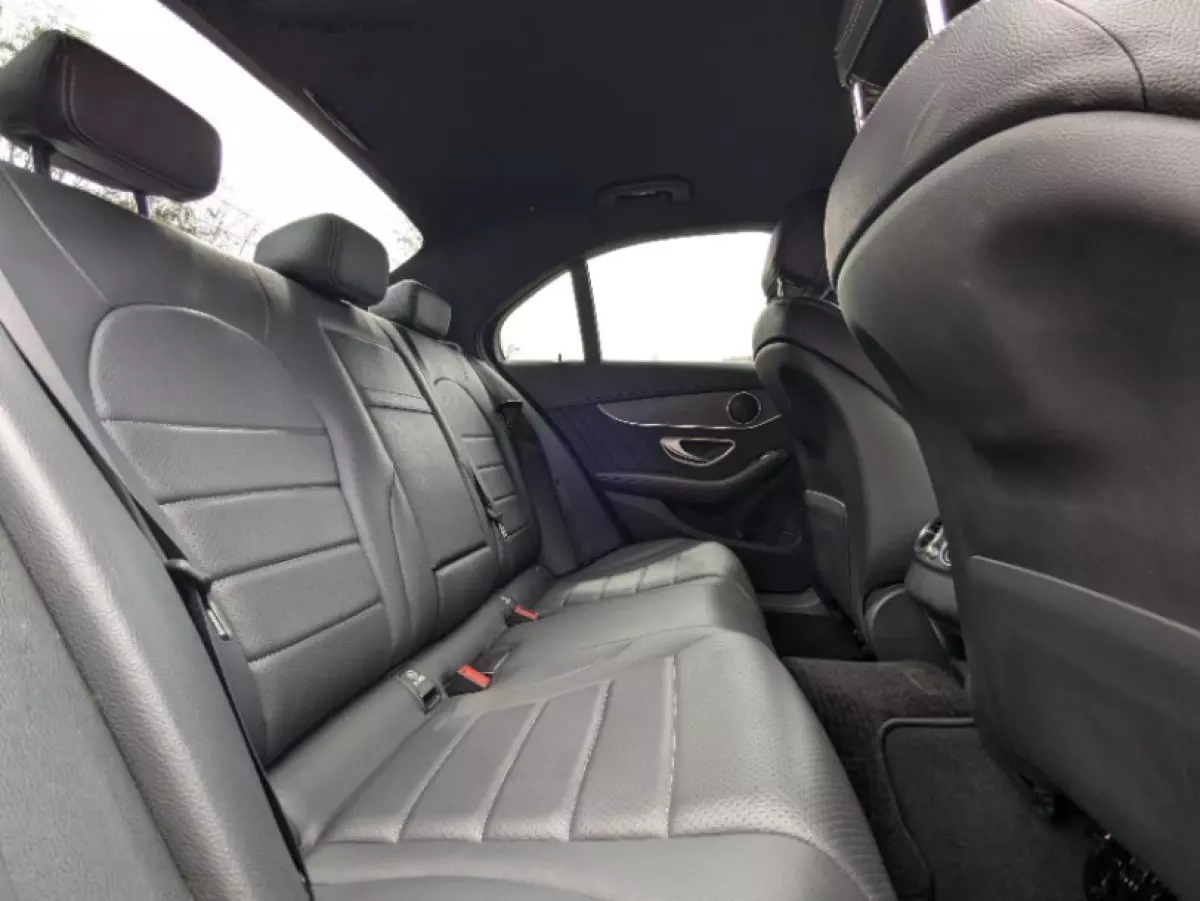 interiorBack
