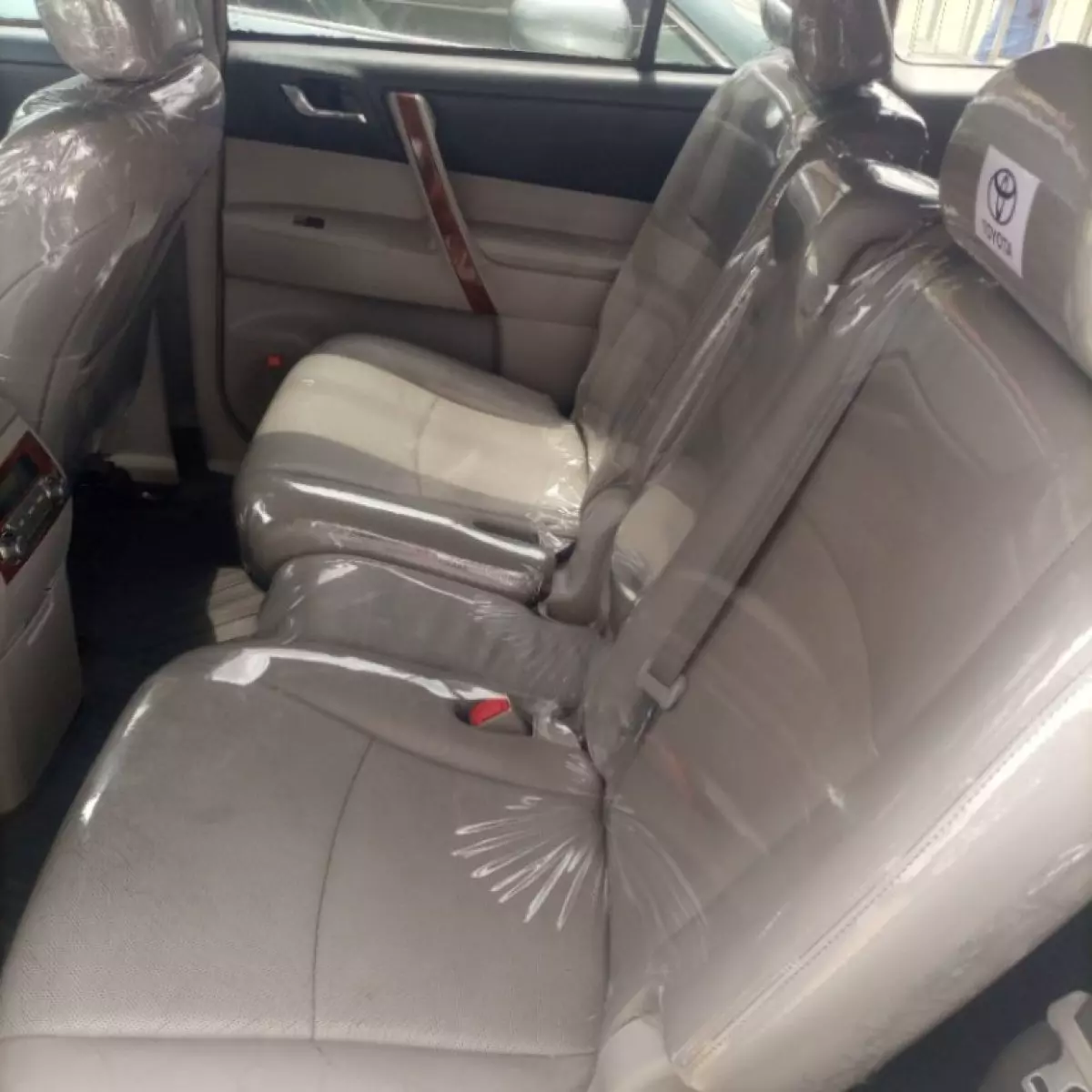 interiorBack