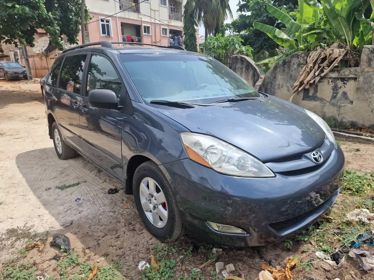 car Left