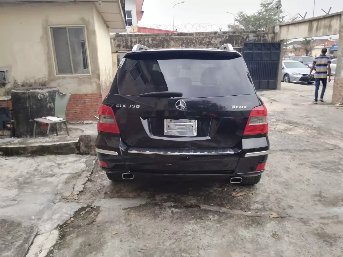 car Back