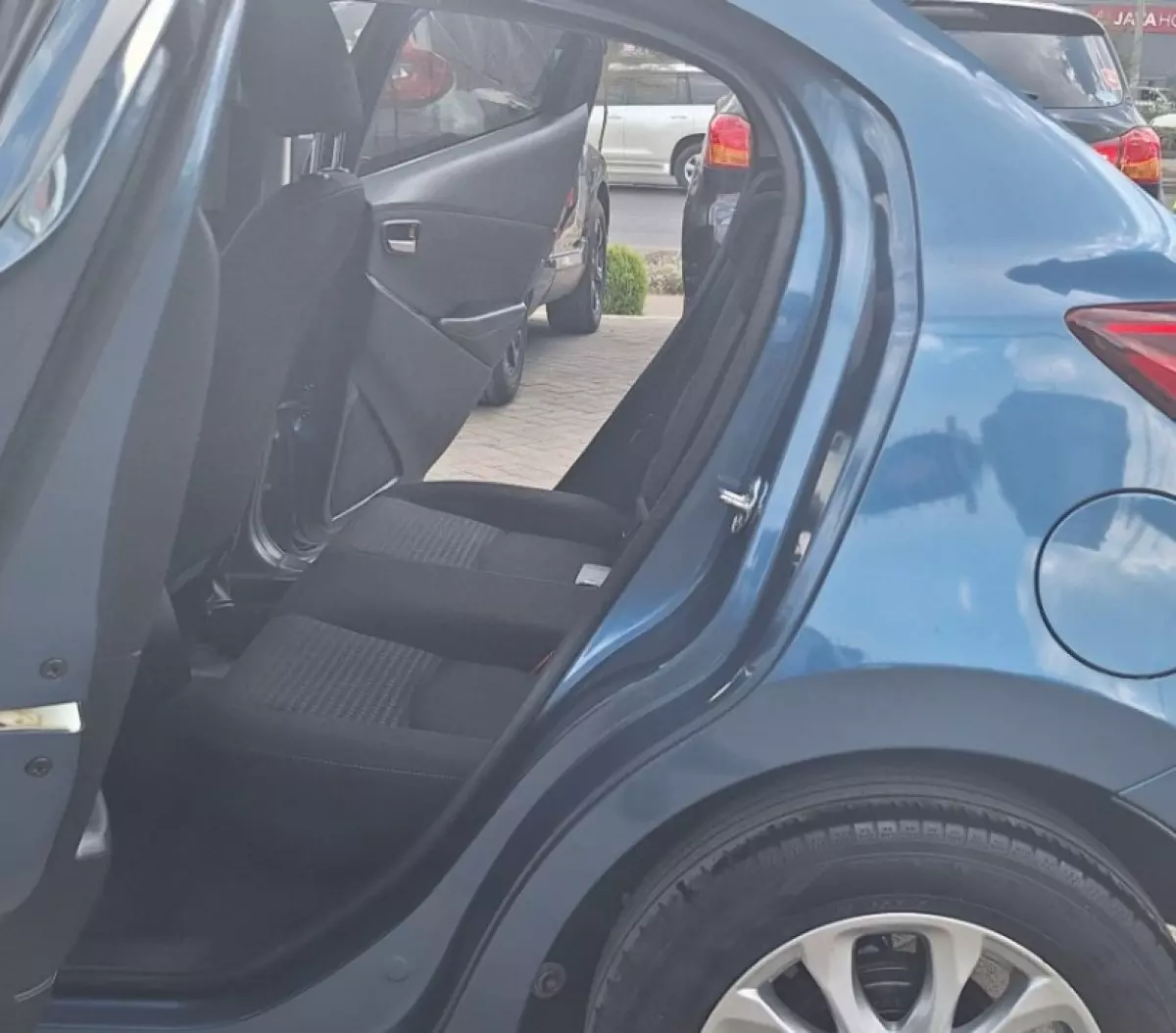 interiorBack