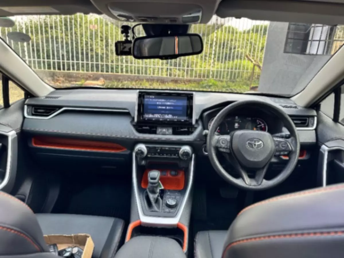interiorFront