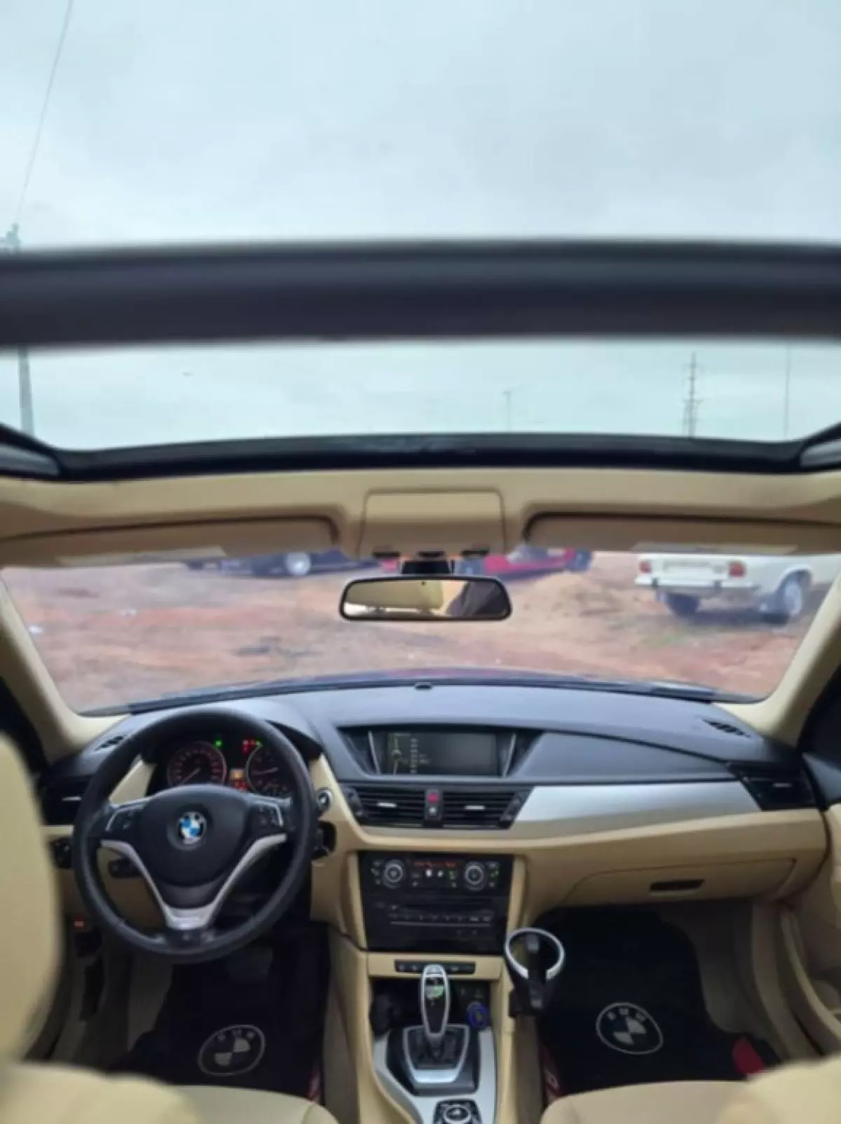 interiorBack