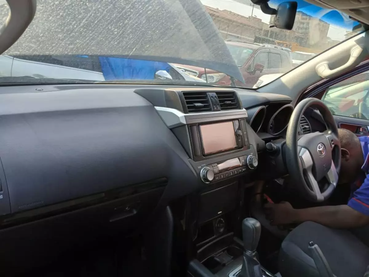 interiorFront
