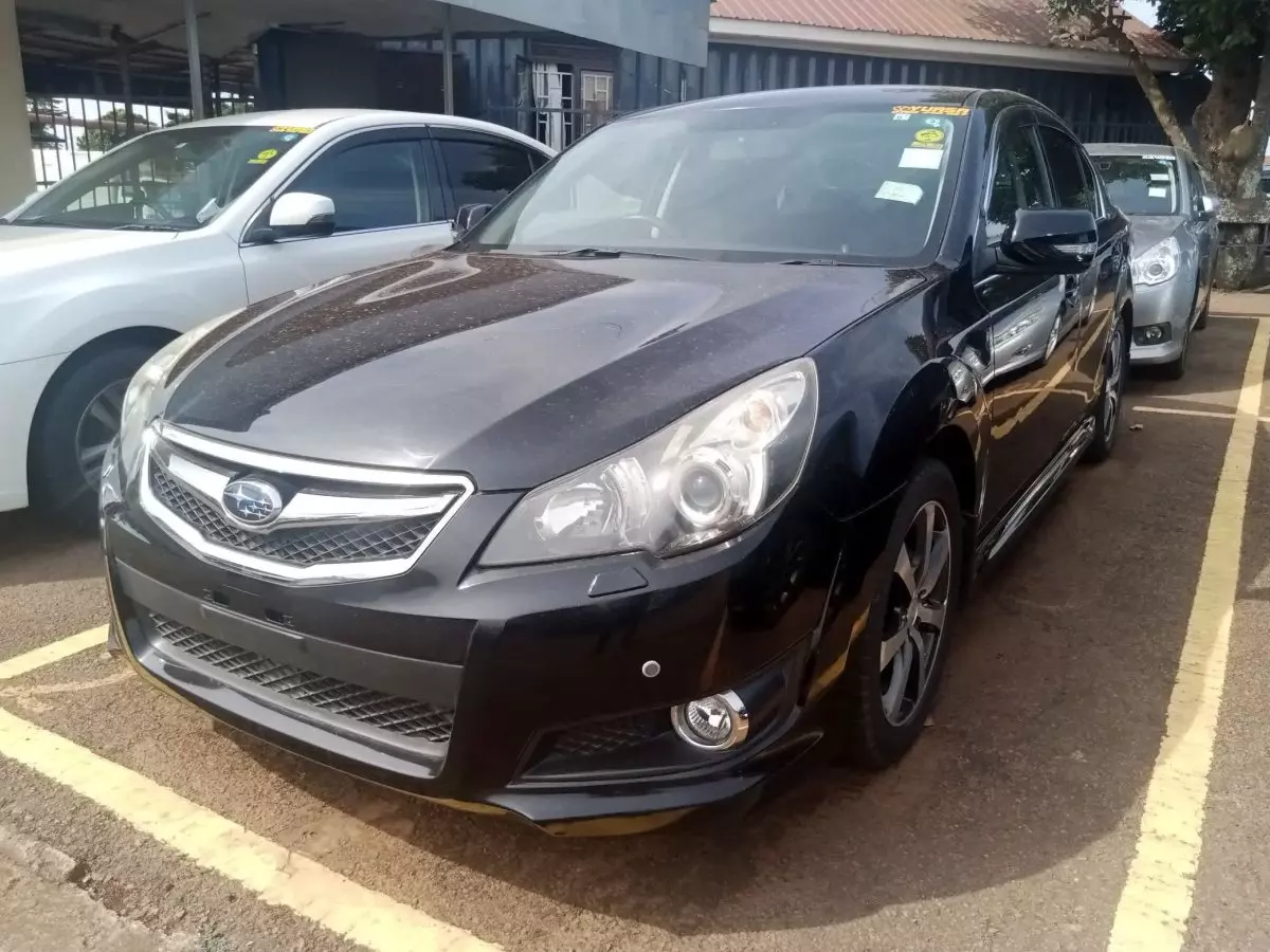 Subaru Legacy - 2011