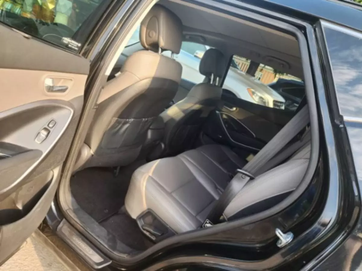 interiorBack