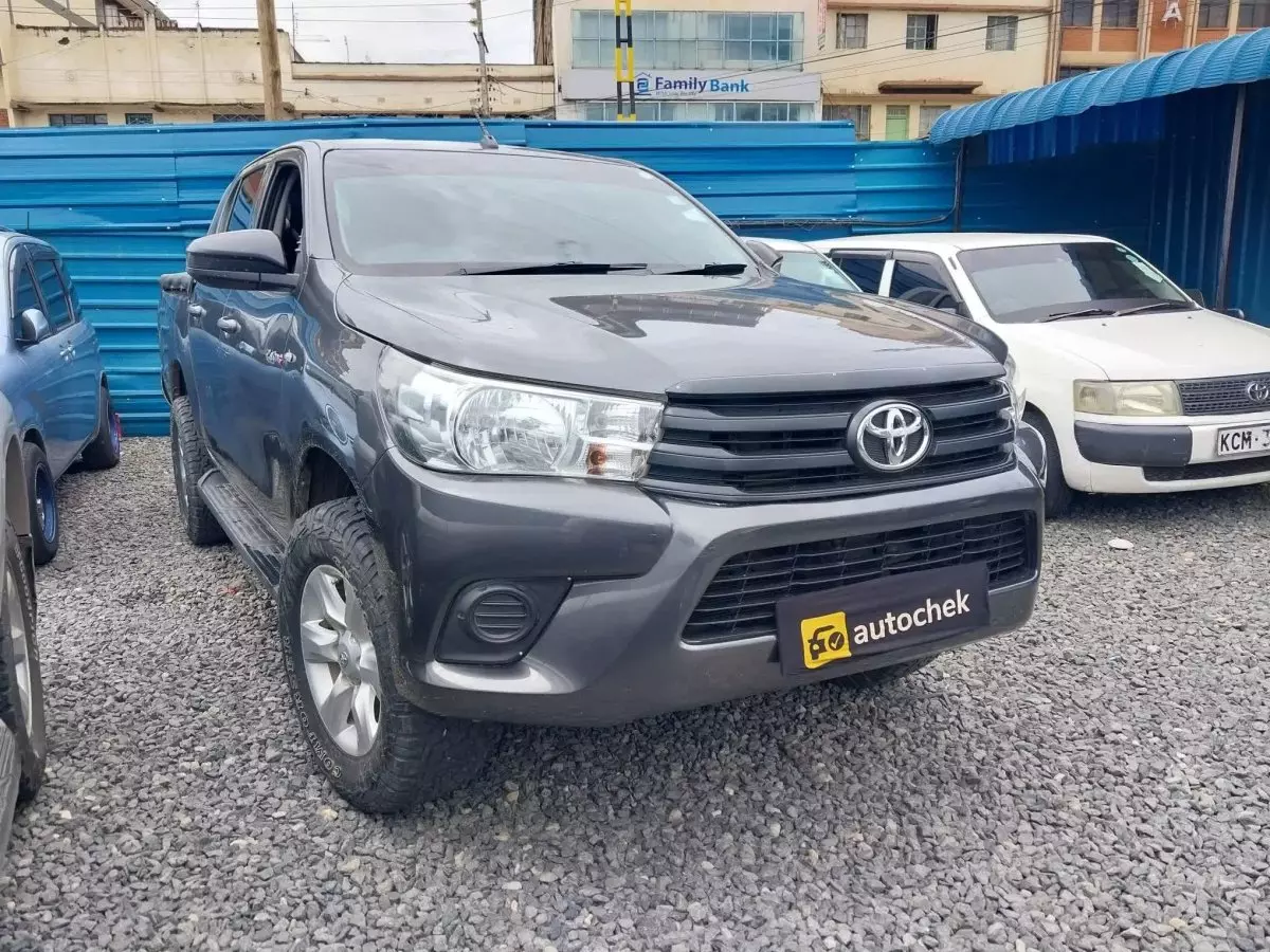 Toyota Hilux  - 2020