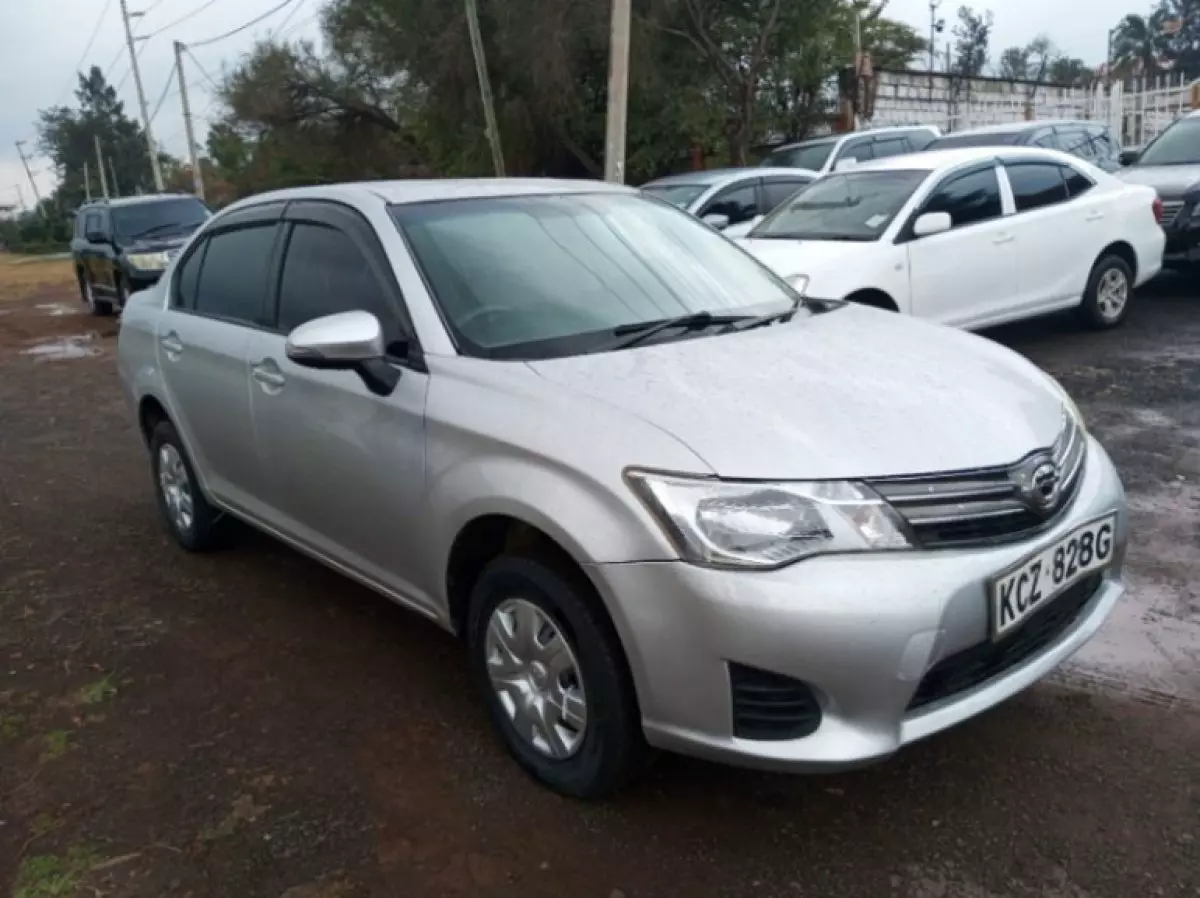 Toyota Axio  - 2012