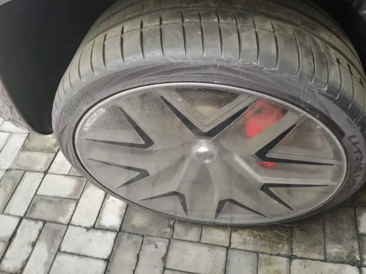 tyre1