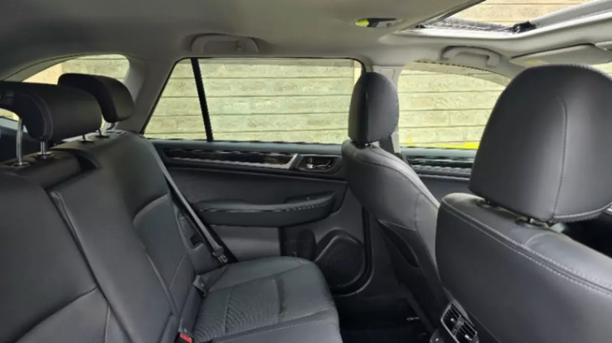 interiorBack