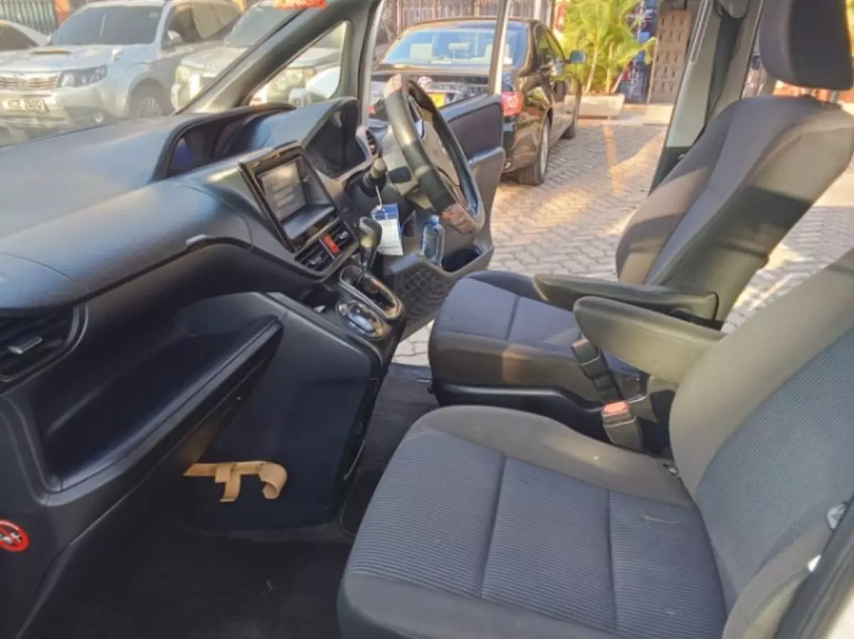 interiorFront