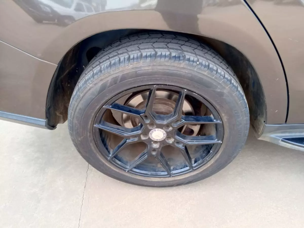 tyre0