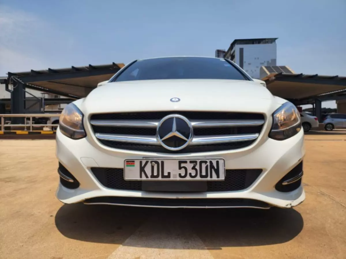 Mercedes-Benz B 180 - 2016