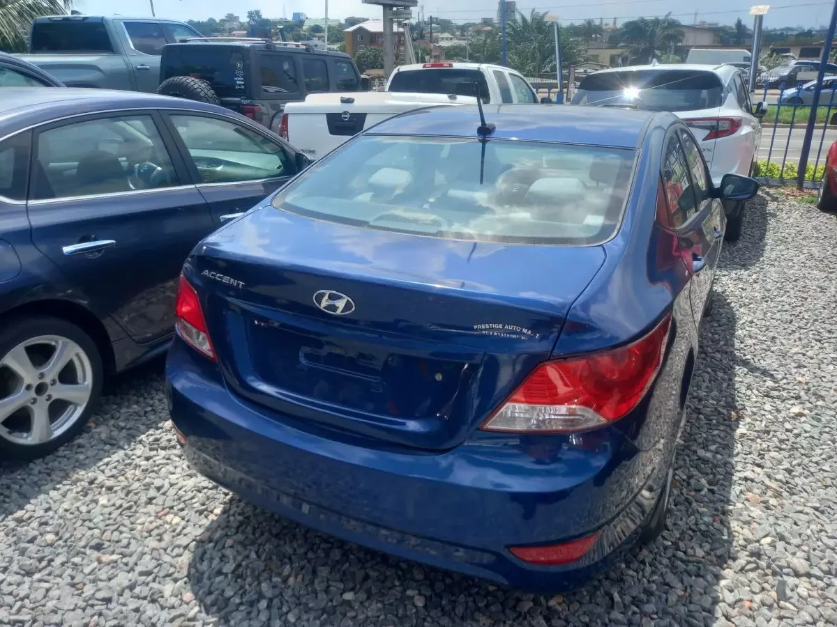 Hyundai Accent - 2016