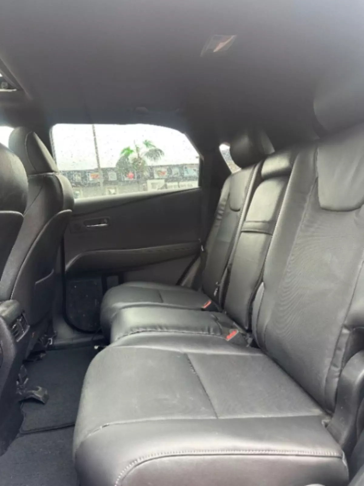 interiorBack
