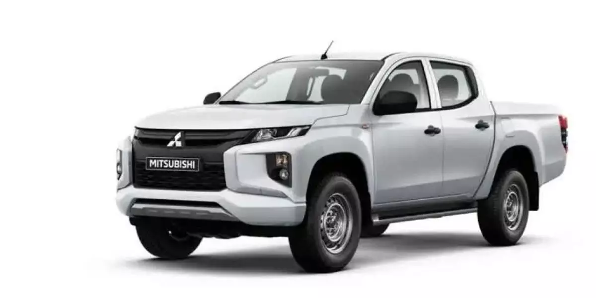 Mitsubishi L200 D/C GL Petrol - 2021