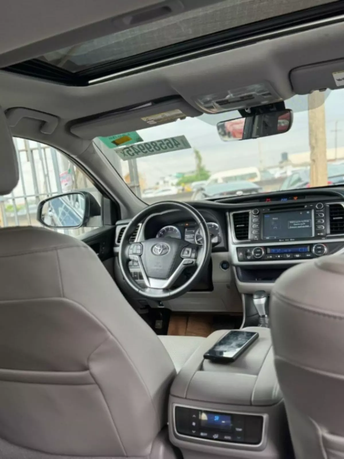 interiorFront