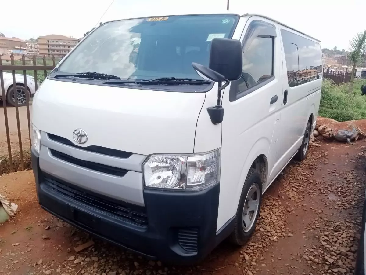Toyota Hiace - 2014