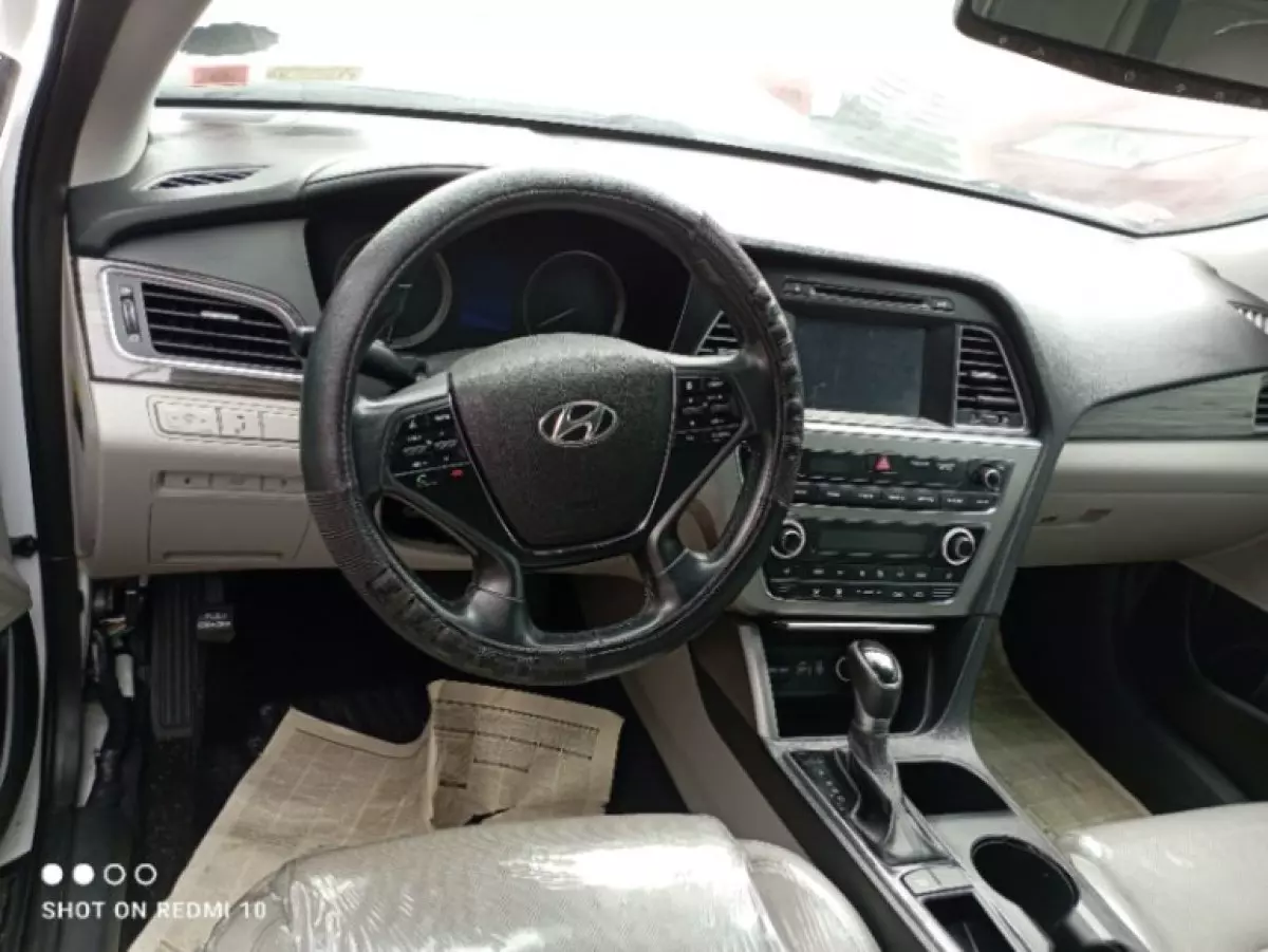 interiorFront