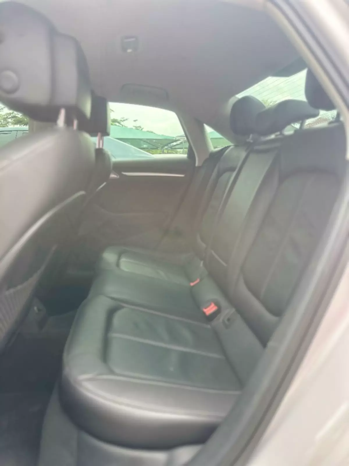 interiorBack