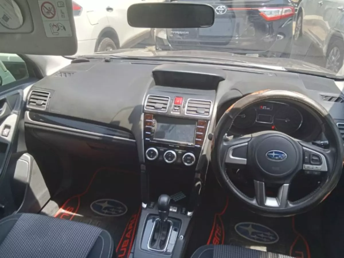 interiorFront