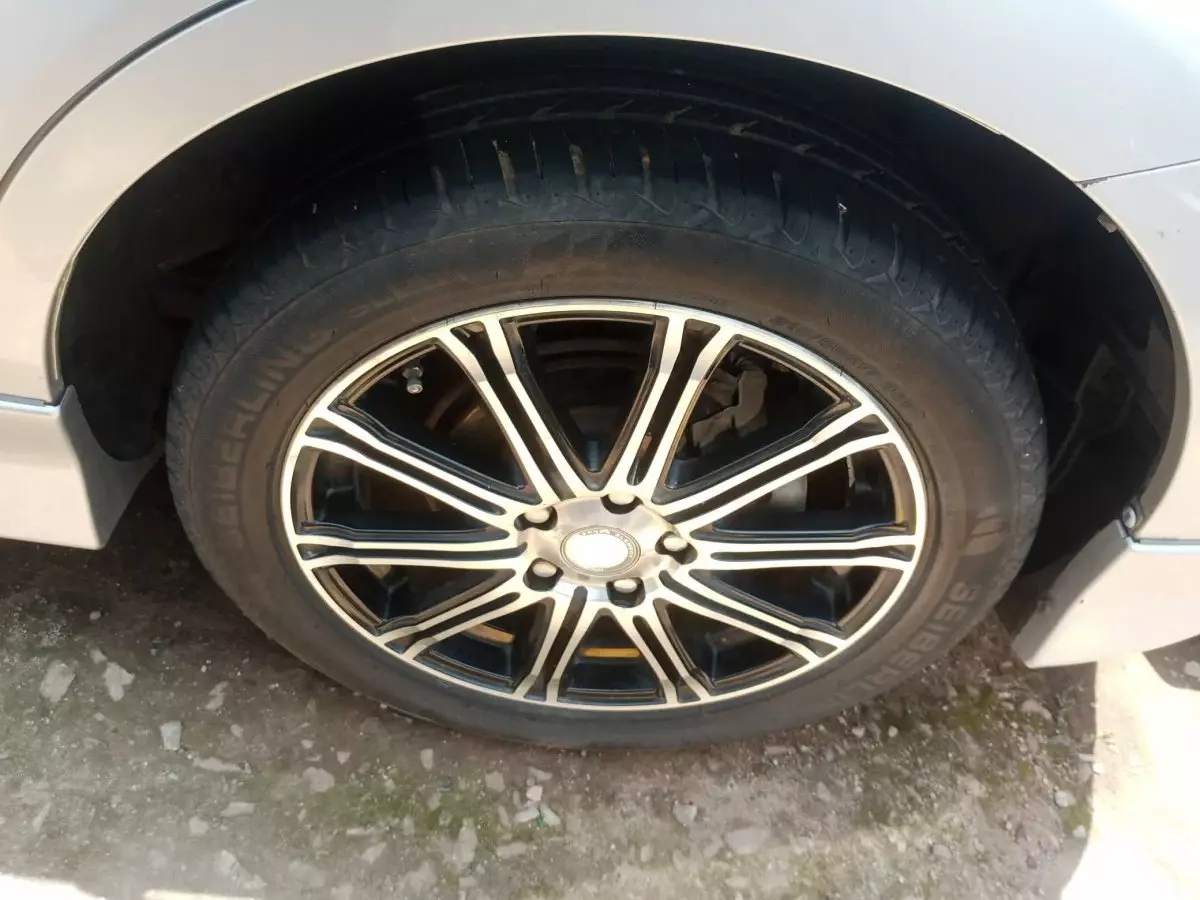 tyre0