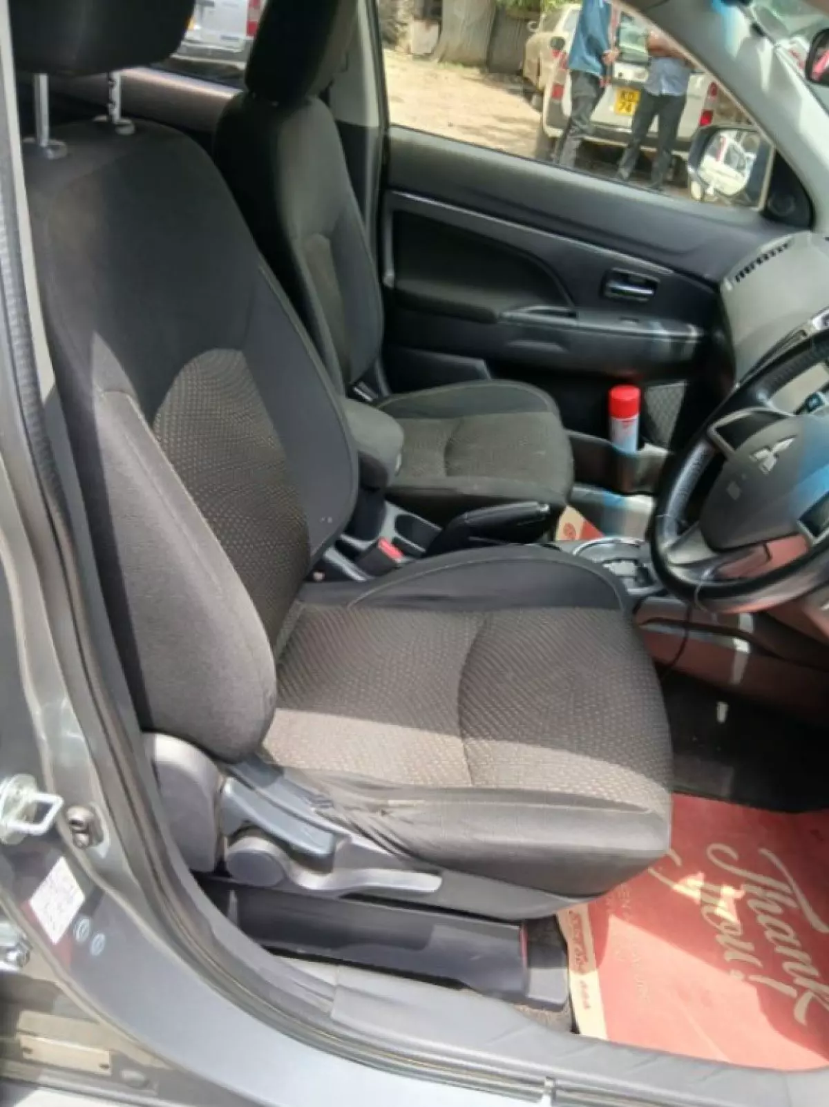 interiorFront