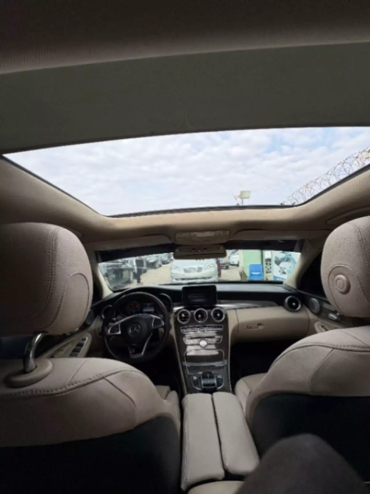 interiorFront