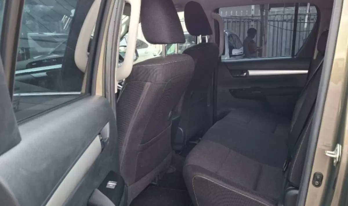 interiorBack