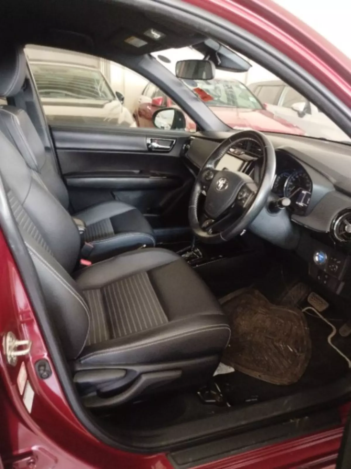 interiorFront