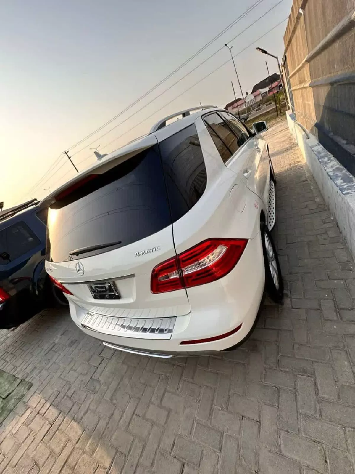 car Right Back