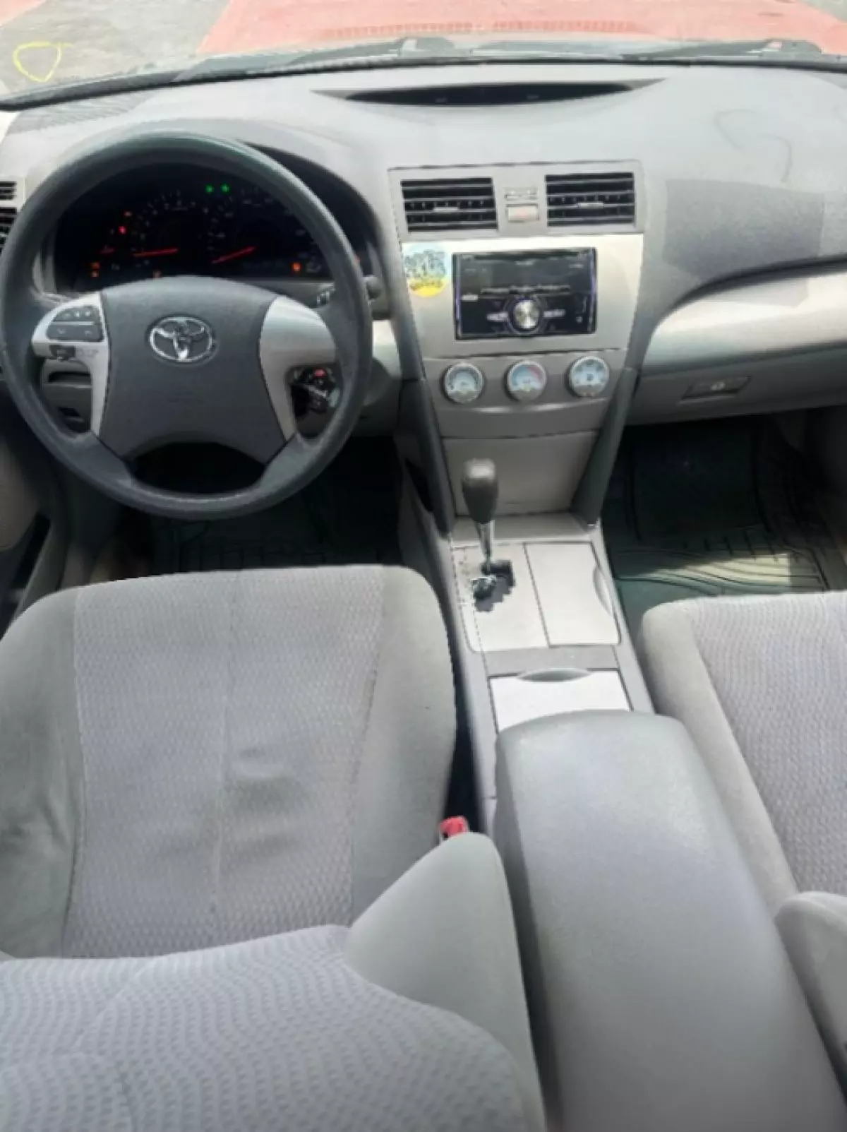 interiorFront