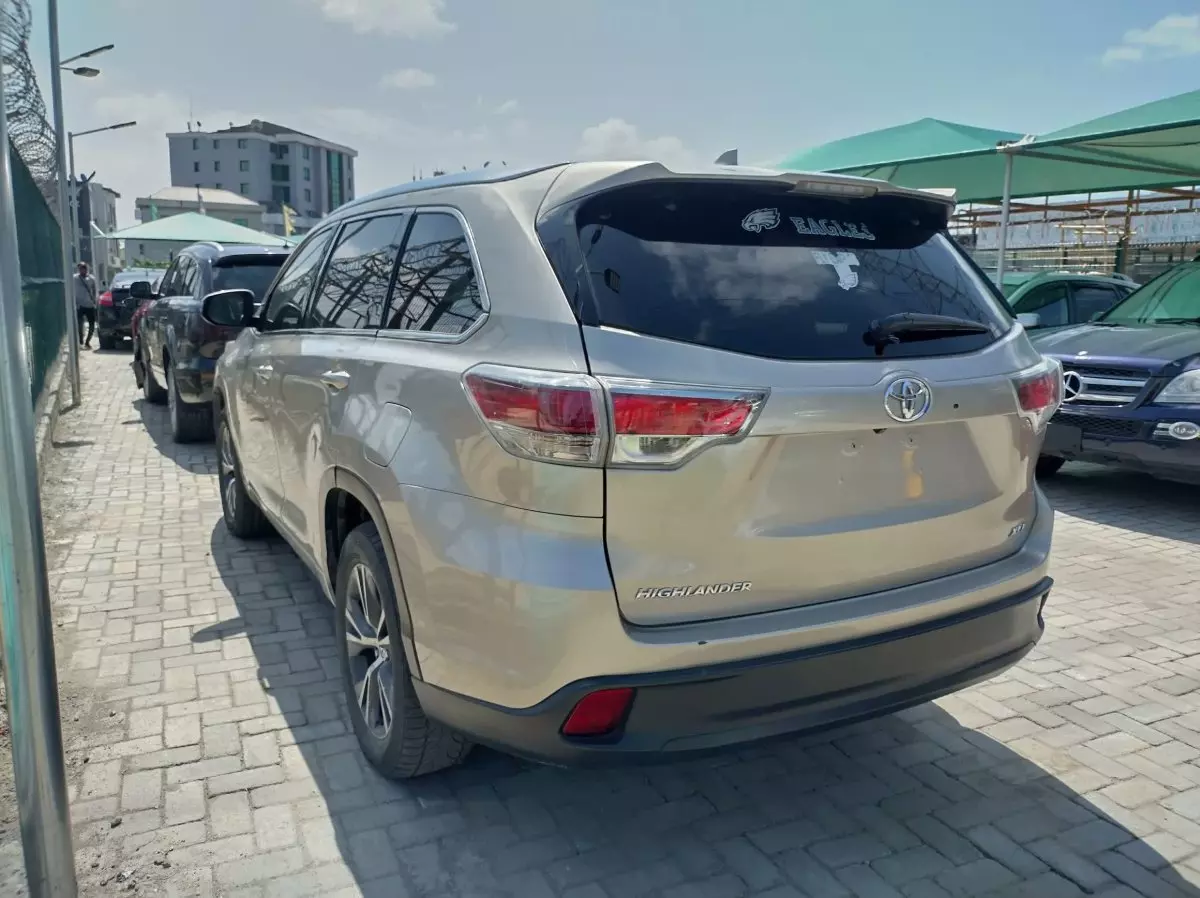 car Left Back