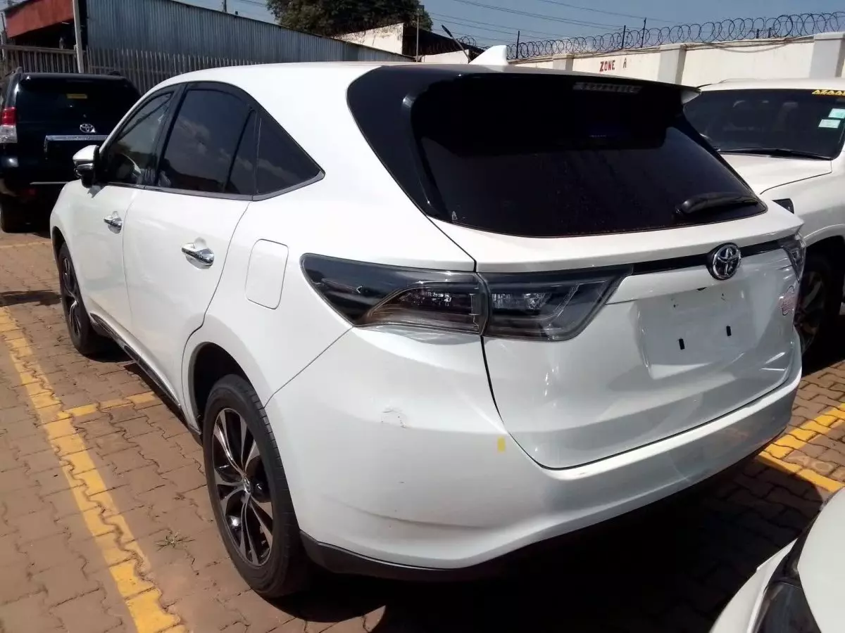 Toyota Harrier - 2014
