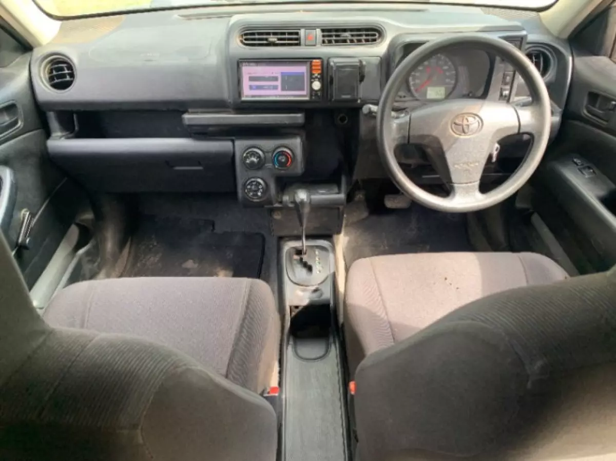 interiorFront