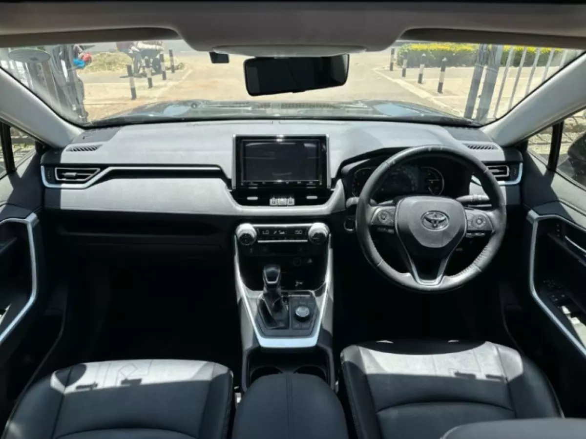 interiorFront
