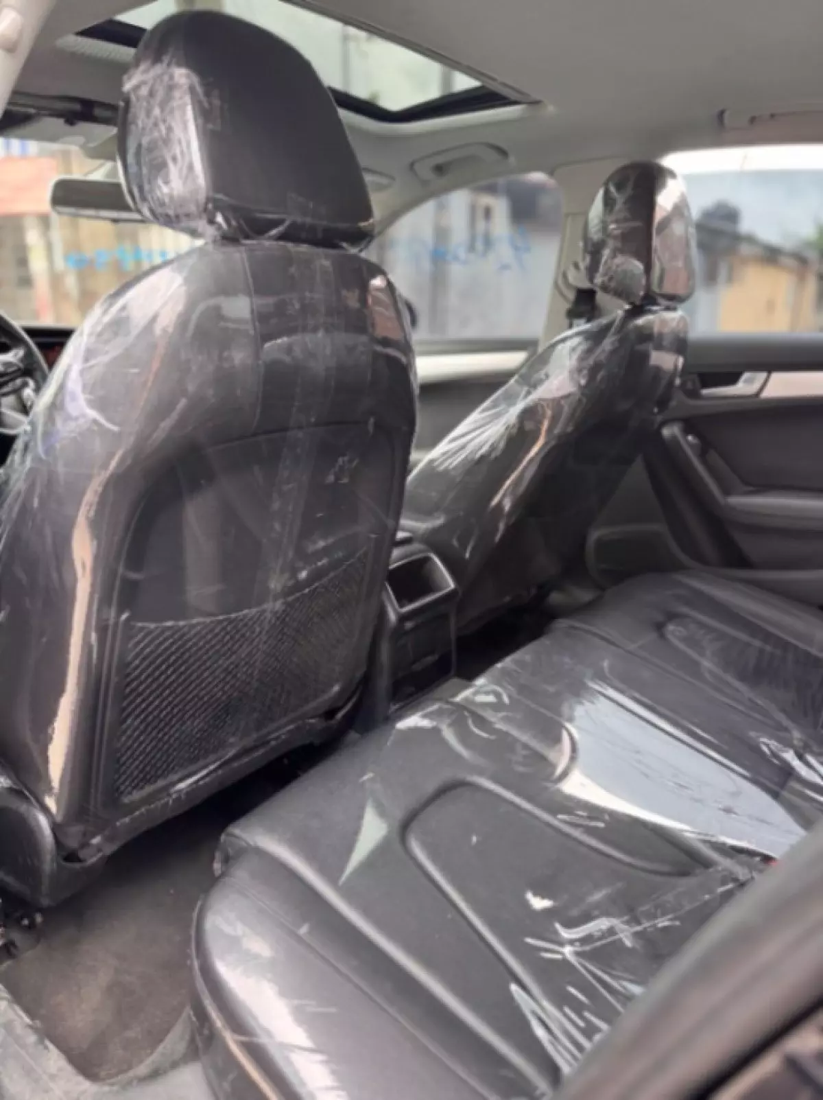 interiorBack