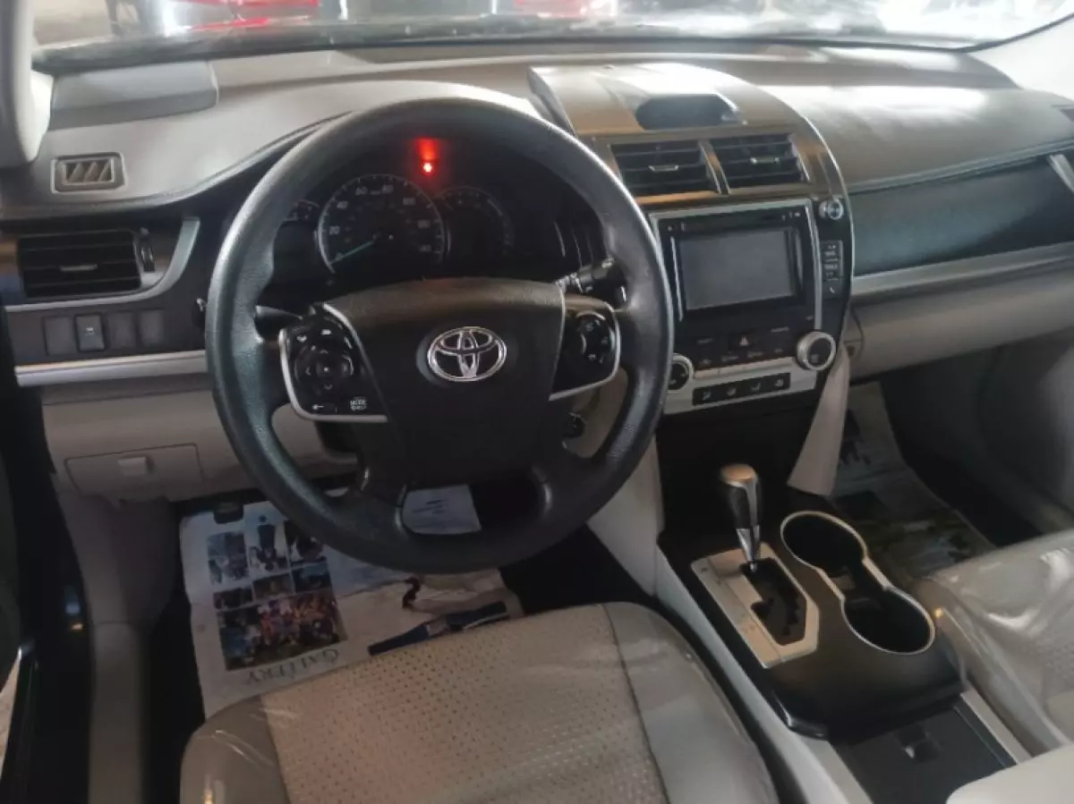 interiorFront