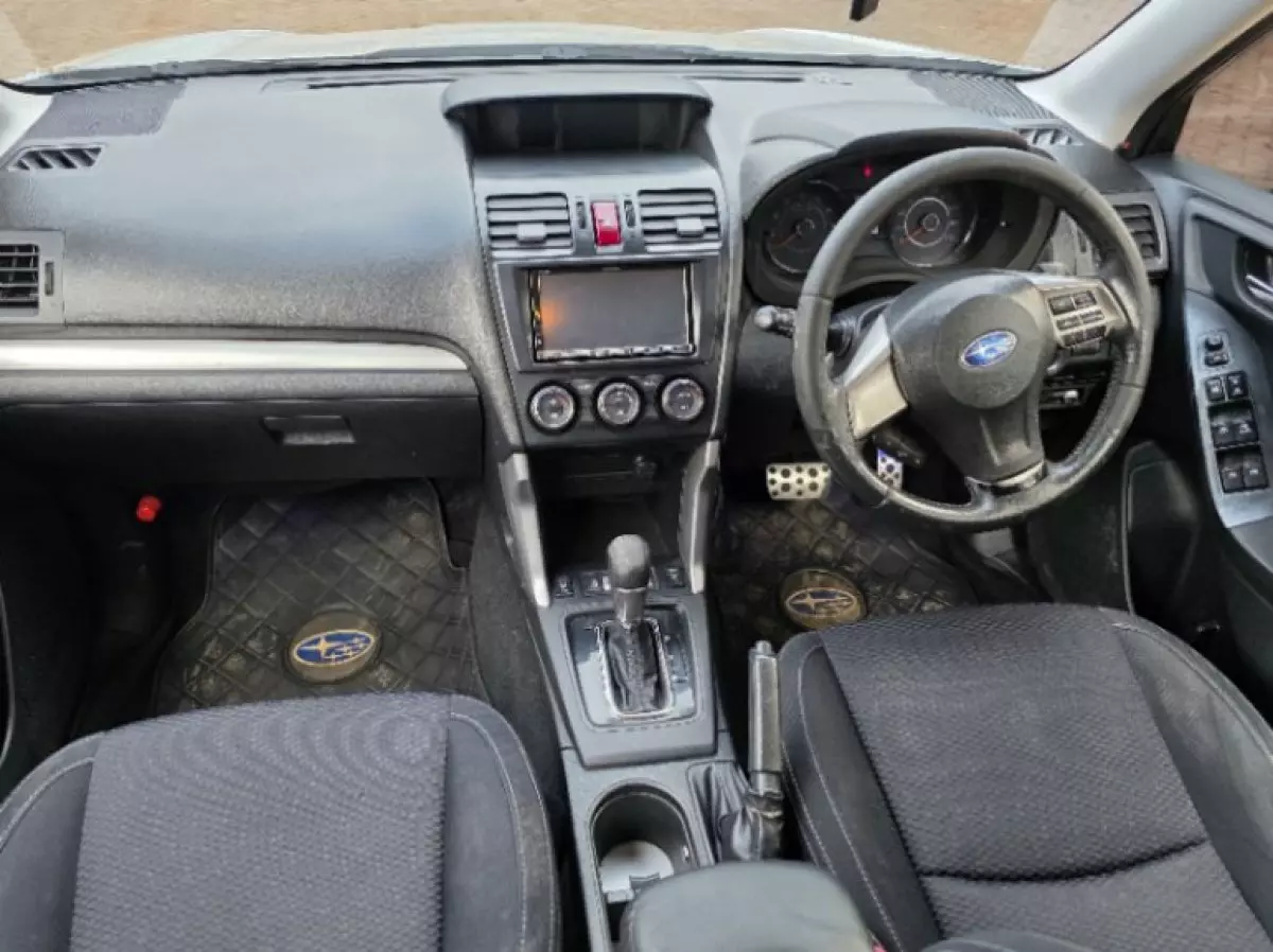 interiorFront