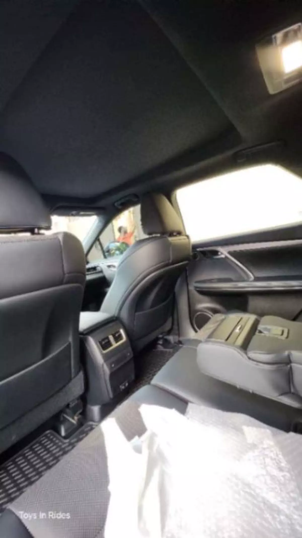 interiorBack