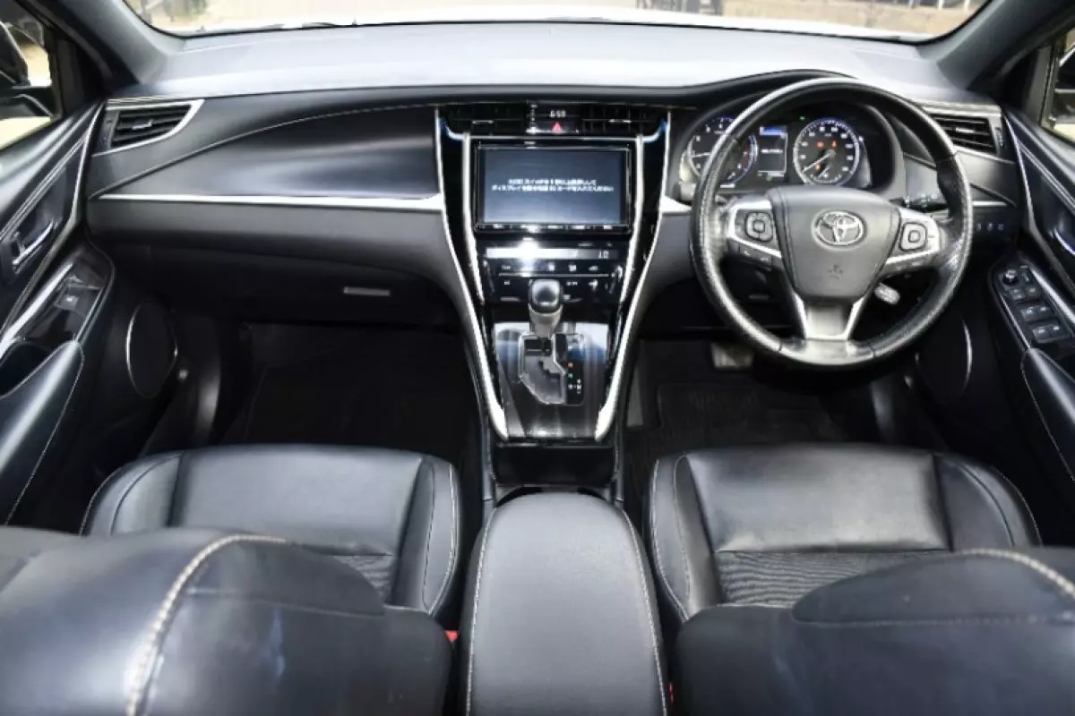interiorFront